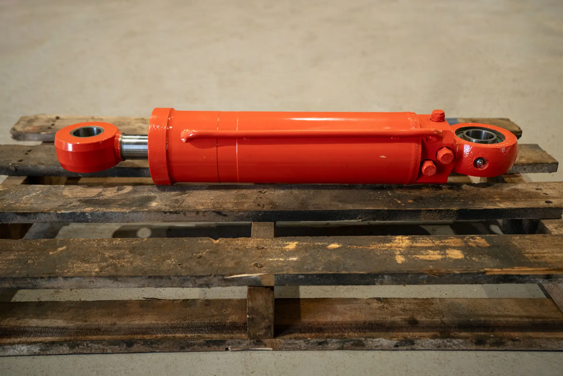 Tilt Cylinder